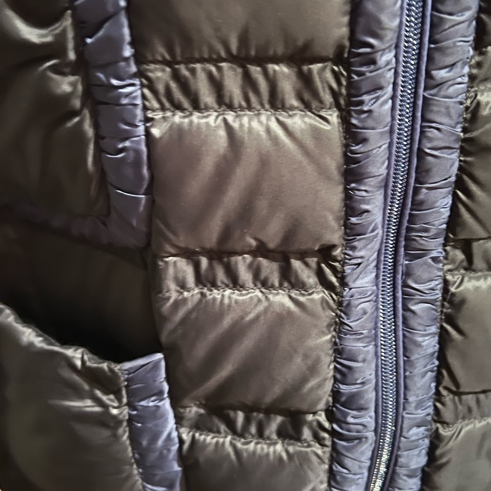 Moncler authentic jacket - Picture 12 of 13